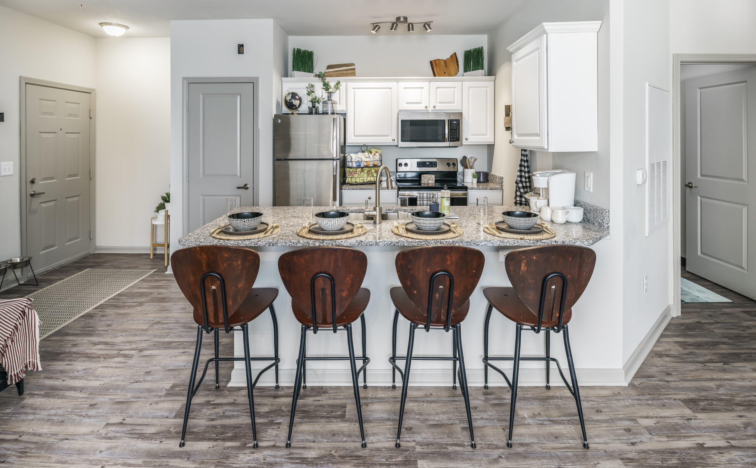 kitchen with breakfast bar